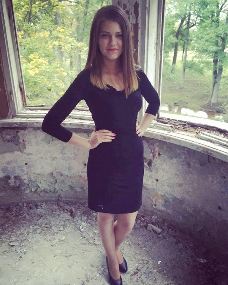 25P sexy females in tights pantyhose nylons 2