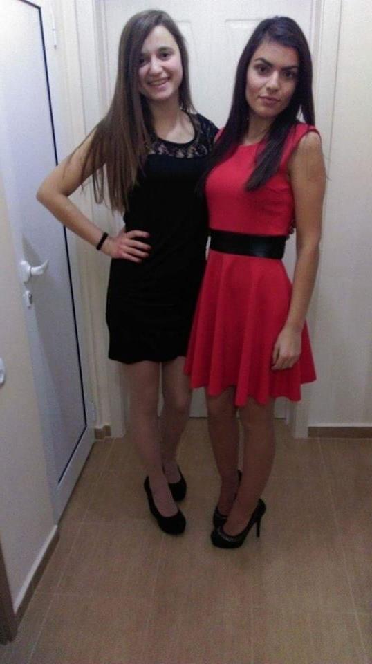 25P sexy females in tights pantyhose nylons 2