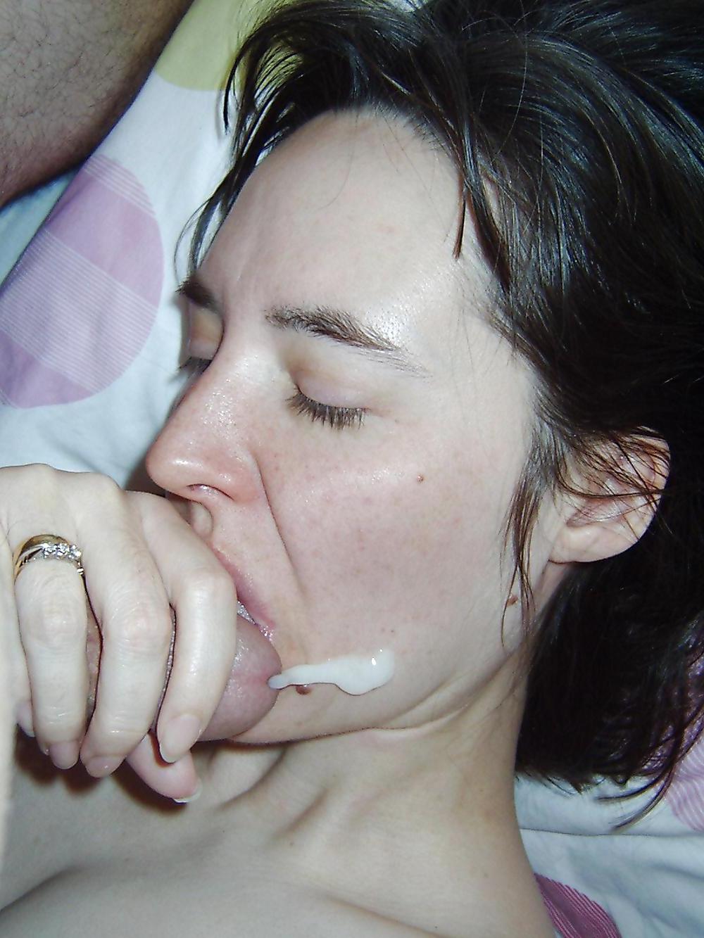 25P HAIRY FRENCH SLUT