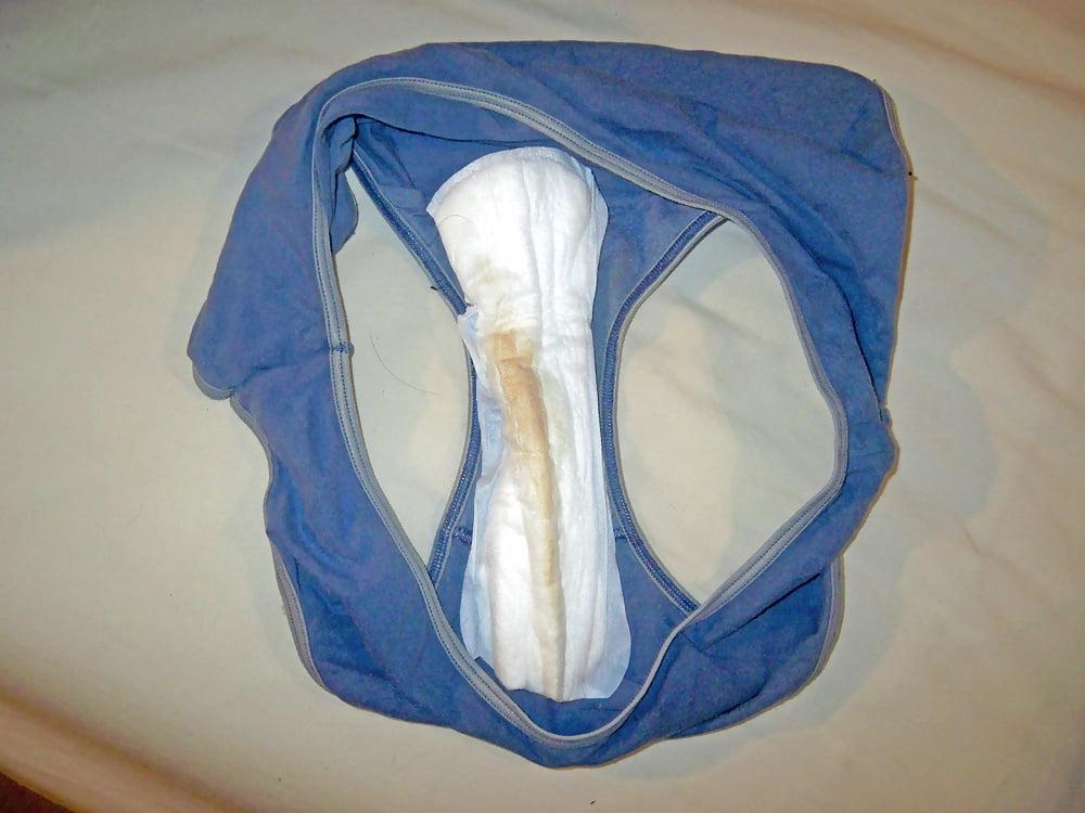 25P Dirty panties 2