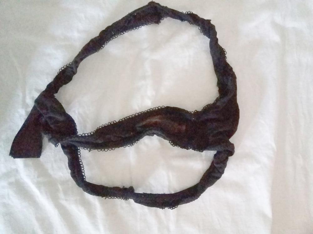 25P Dirty panties 2