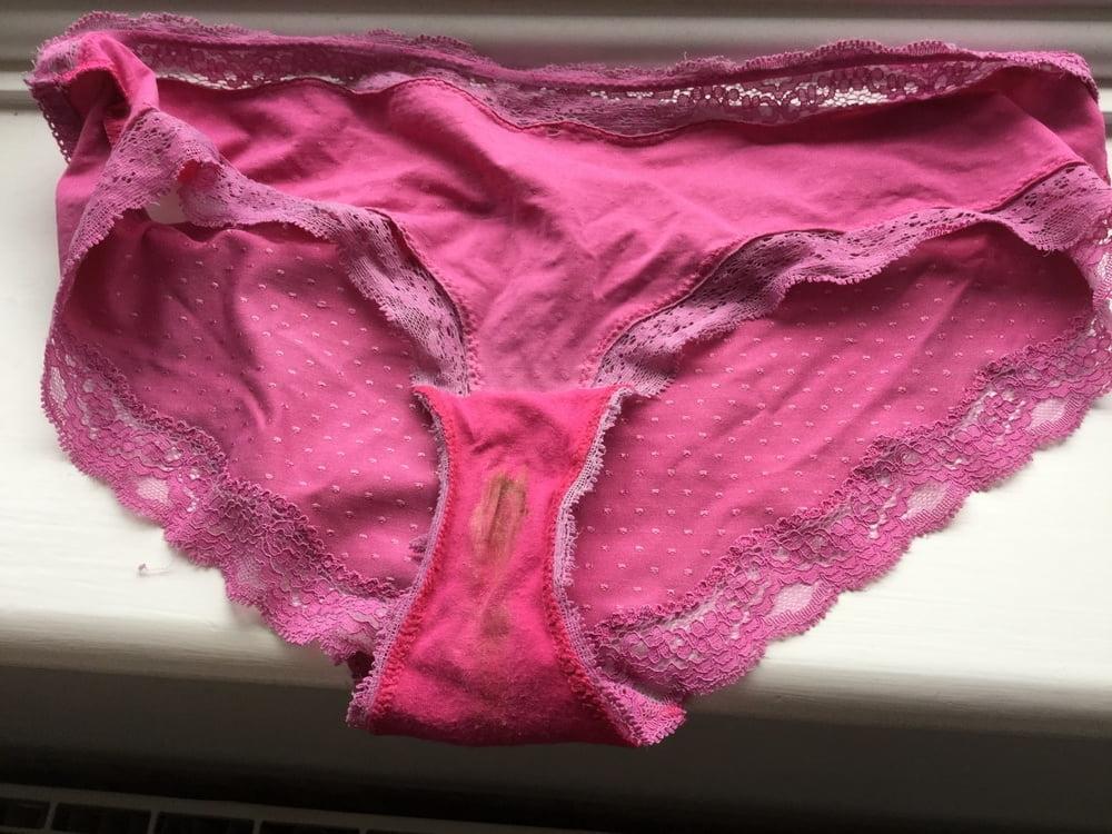 25P Dirty panties 2