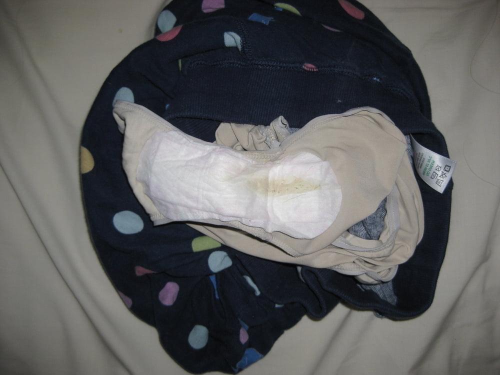 25P Dirty panties 2