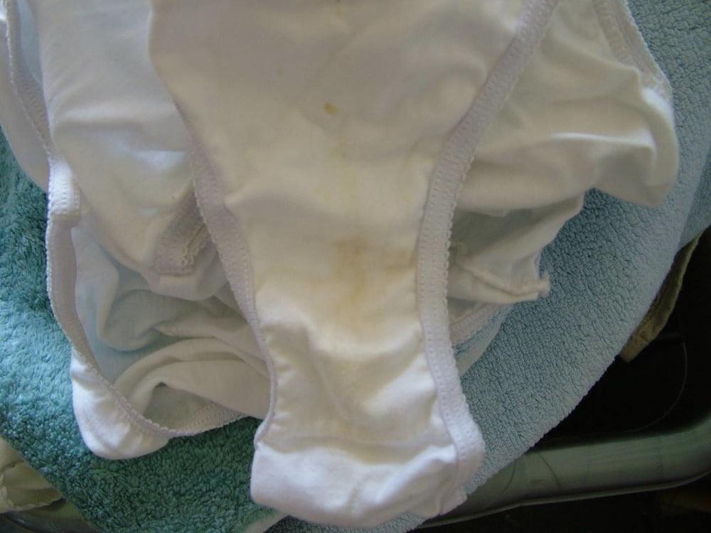 25P Dirty panties 2