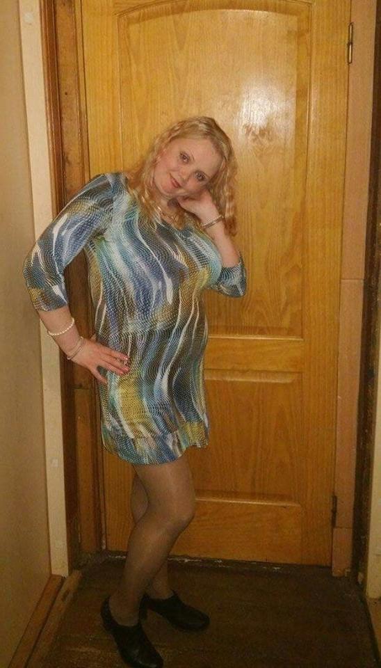 25P sexy females in tights pantyhose nylons 1