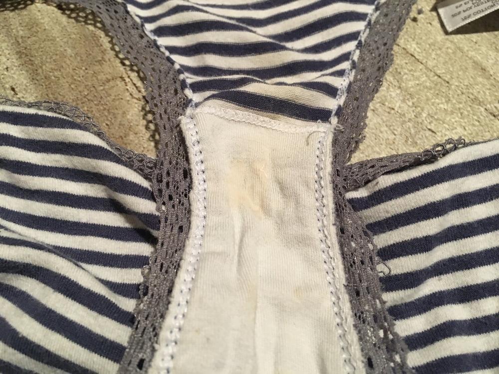 5P 35 years old mature dirty panties