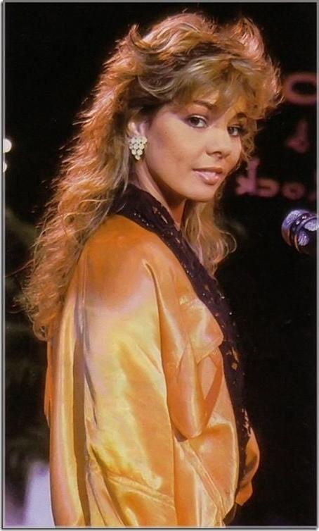 25P 80's disco style: Sandra
