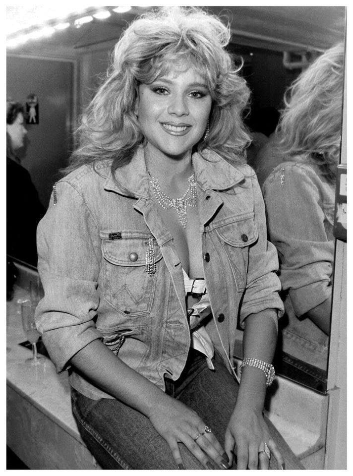 15P 80's disco style: Samantha Fox