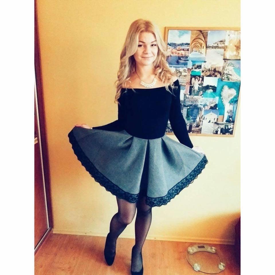 25P sexy females in tights pantyhose nylons 3