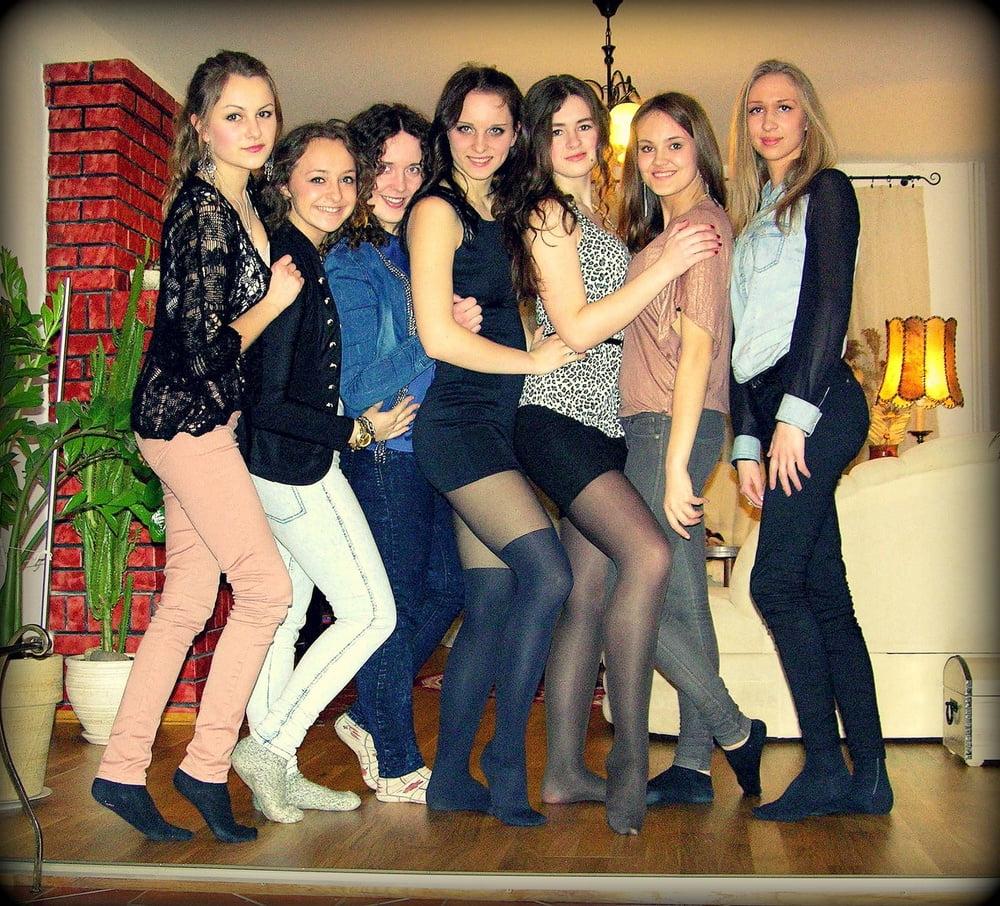 25P sexy females in tights pantyhose nylons 3