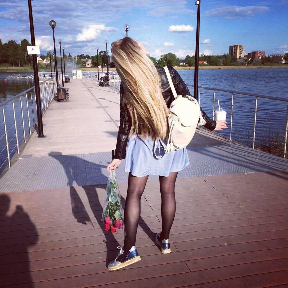 25P sexy females in tights pantyhose nylons 3