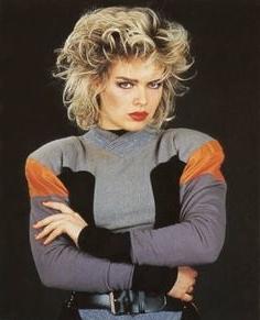 25P 80's disco style: Kim Wilde