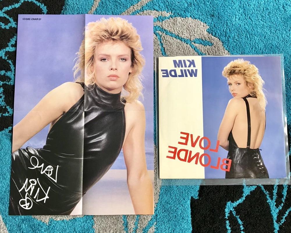 25P 80's disco style: Kim Wilde