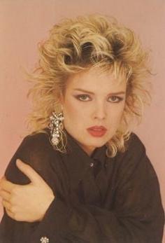 25P 80's disco style: Kim Wilde