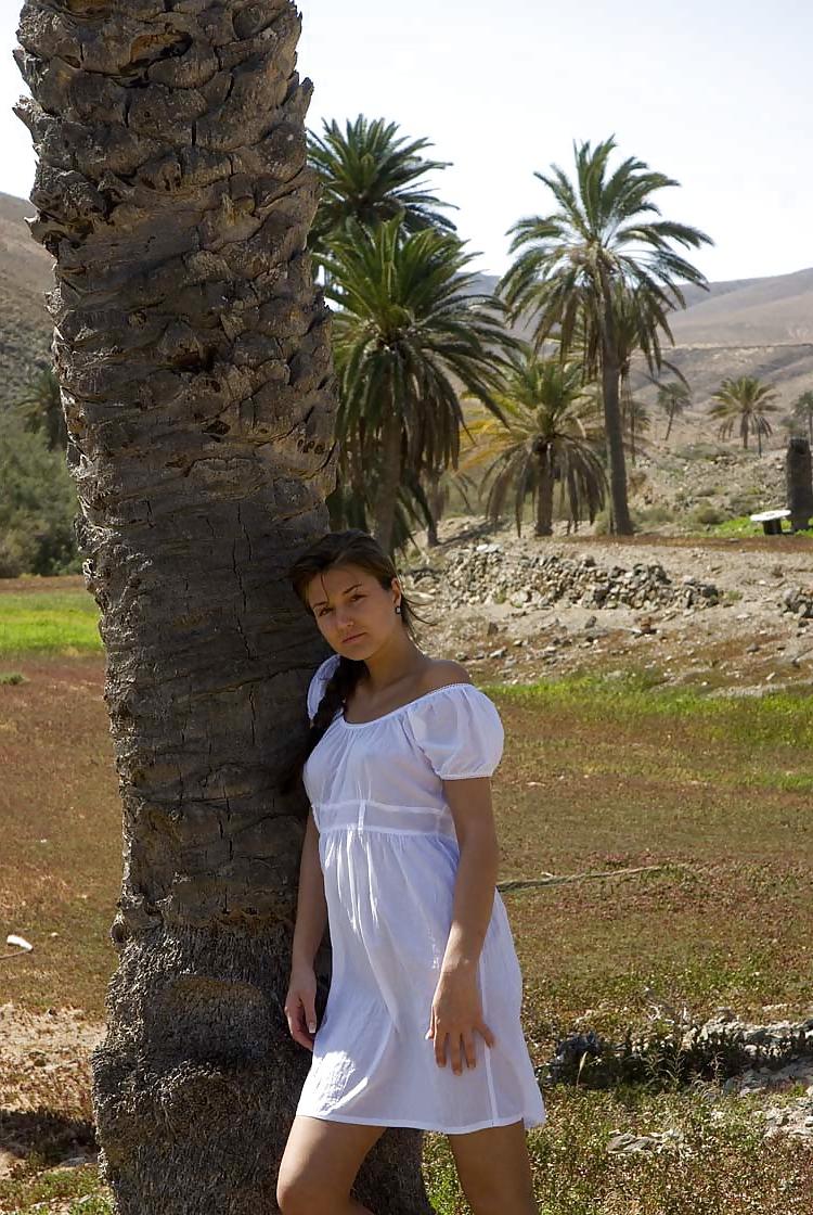 15P White dress