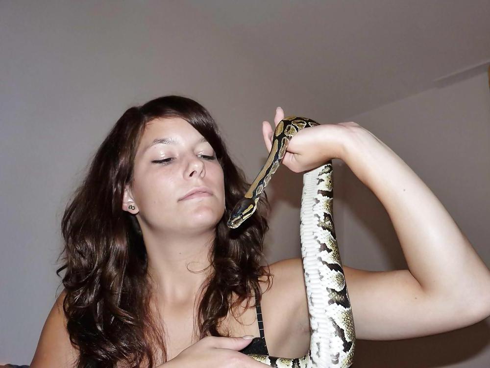 25P SNAKE BEAUTY
