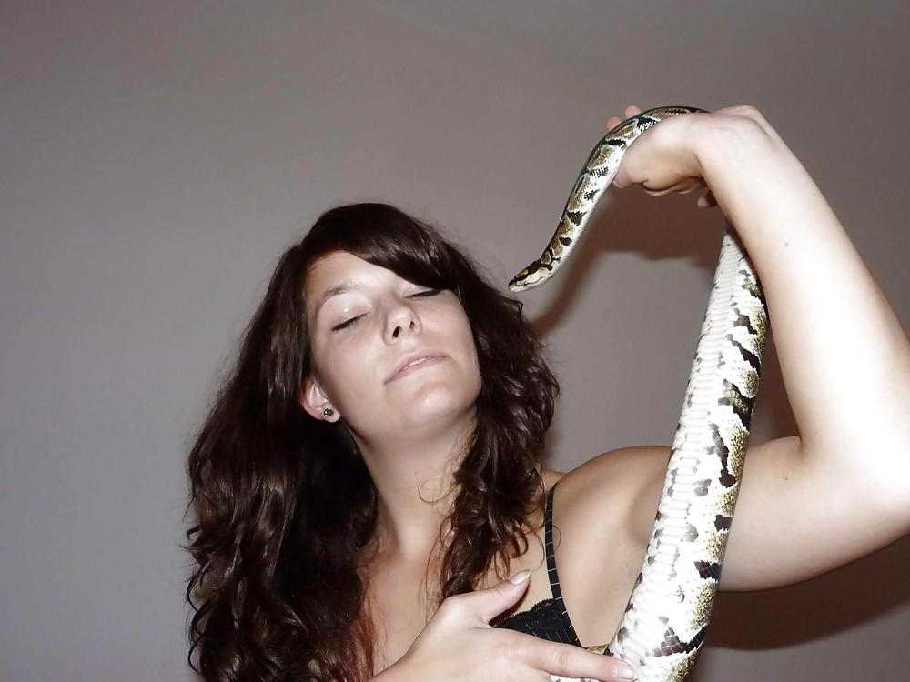 25P SNAKE BEAUTY