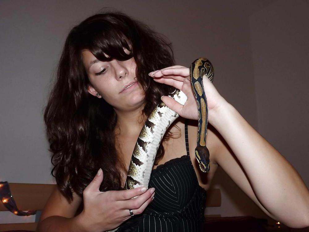 25P SNAKE BEAUTY