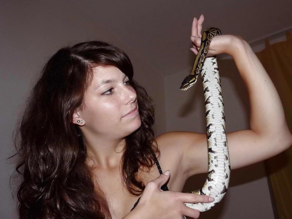 25P SNAKE BEAUTY