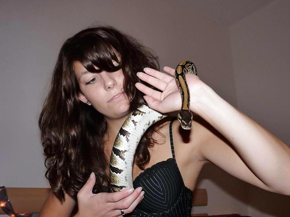 25P SNAKE BEAUTY