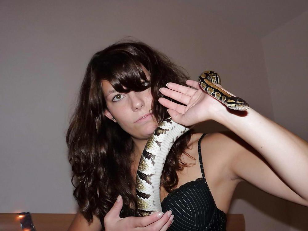 25P SNAKE BEAUTY