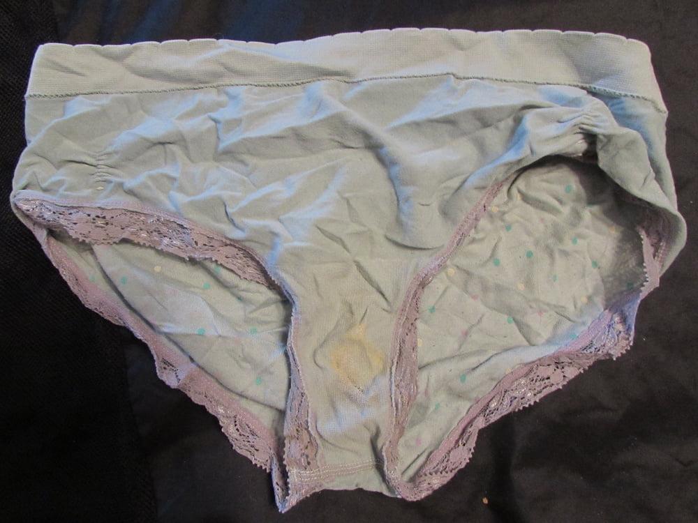 25P 2020 DIRTY PANTIES