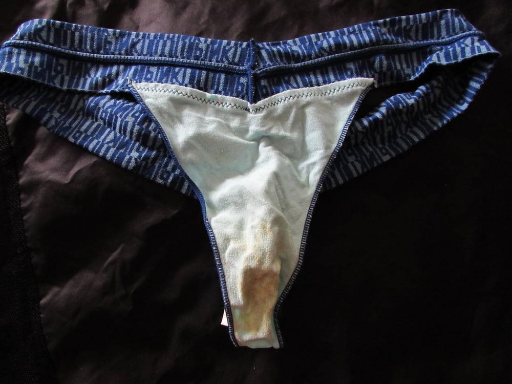 25P 2020 DIRTY PANTIES
