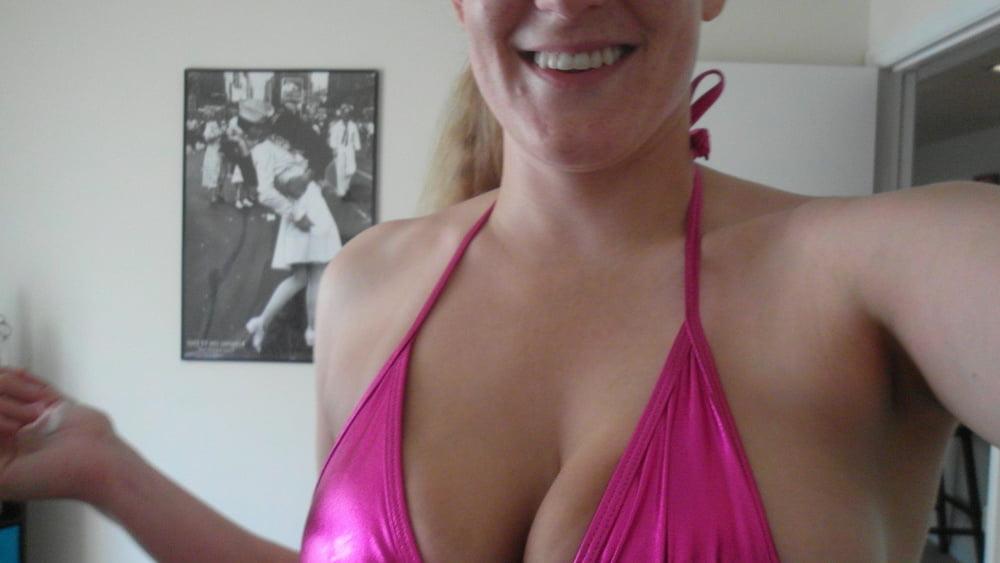 25P Women Need Exposure 889 - Busty Facial MILF