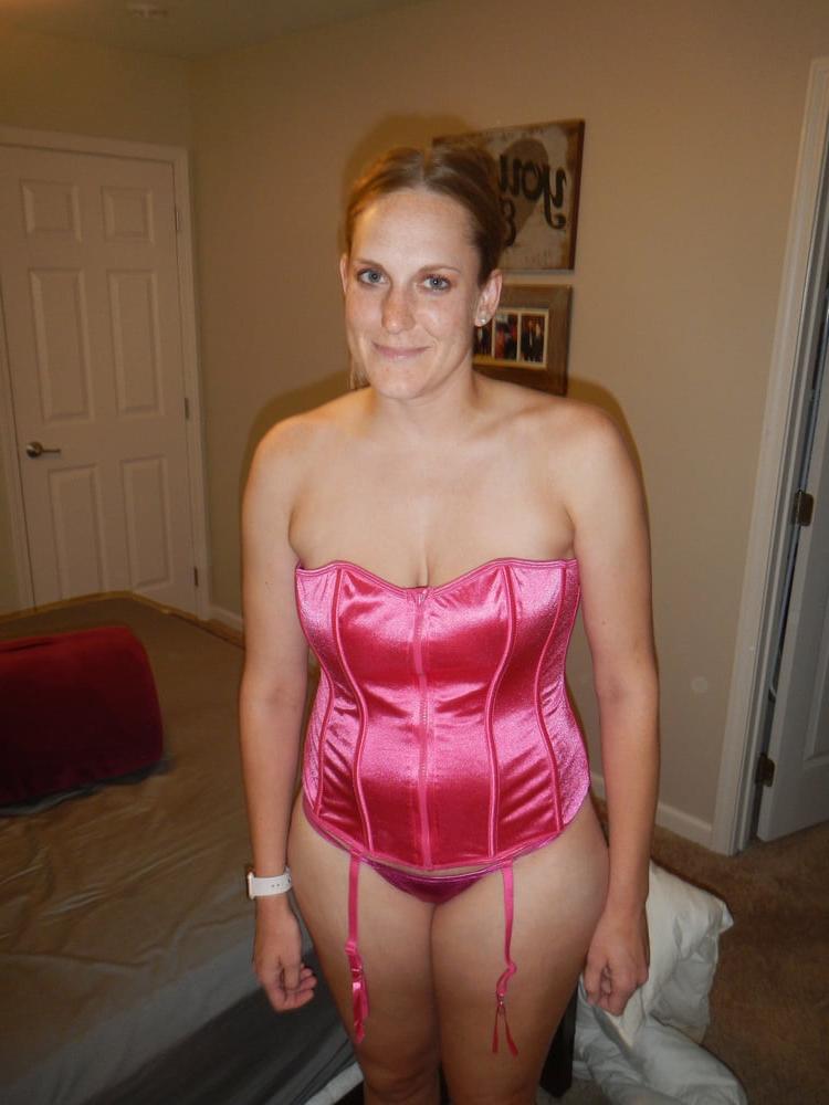 25P Women Need Exposure 889 - Busty Facial MILF
