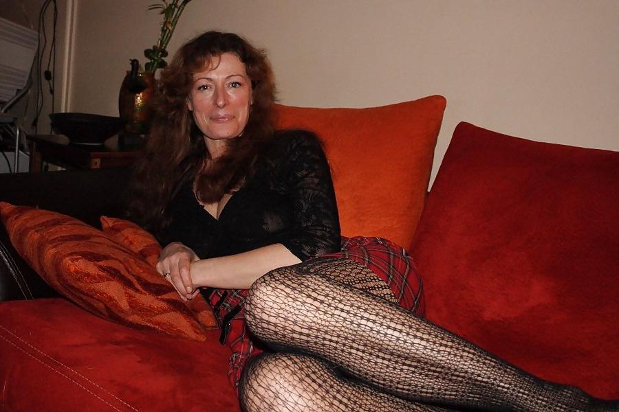 7P Lydie french mature