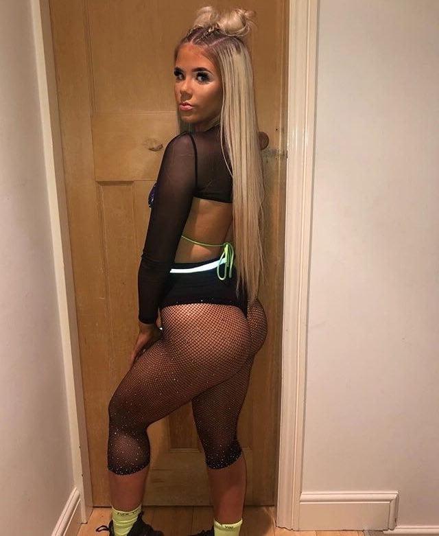 25P How real sluts dress 8