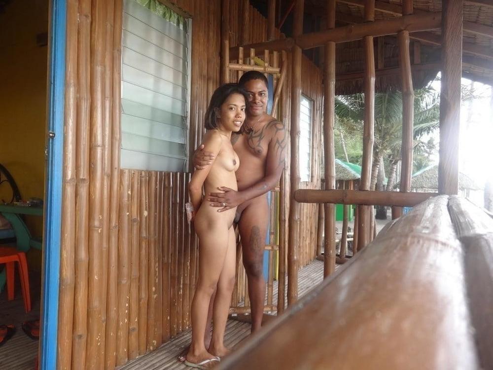 25P Outdoor Swingers 04-19