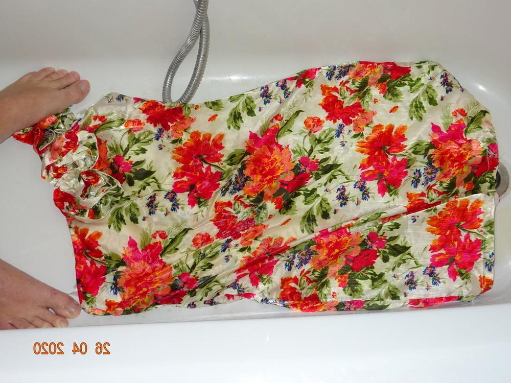 5P pissed on floral 3 dress