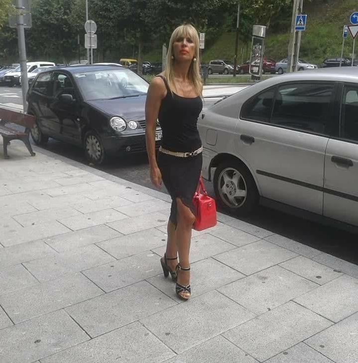 25P A sensual Black Dress (57)