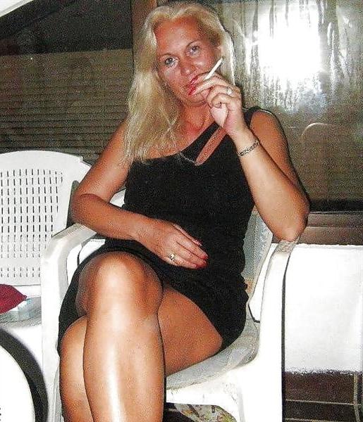 25P A sensual Black Dress (57)