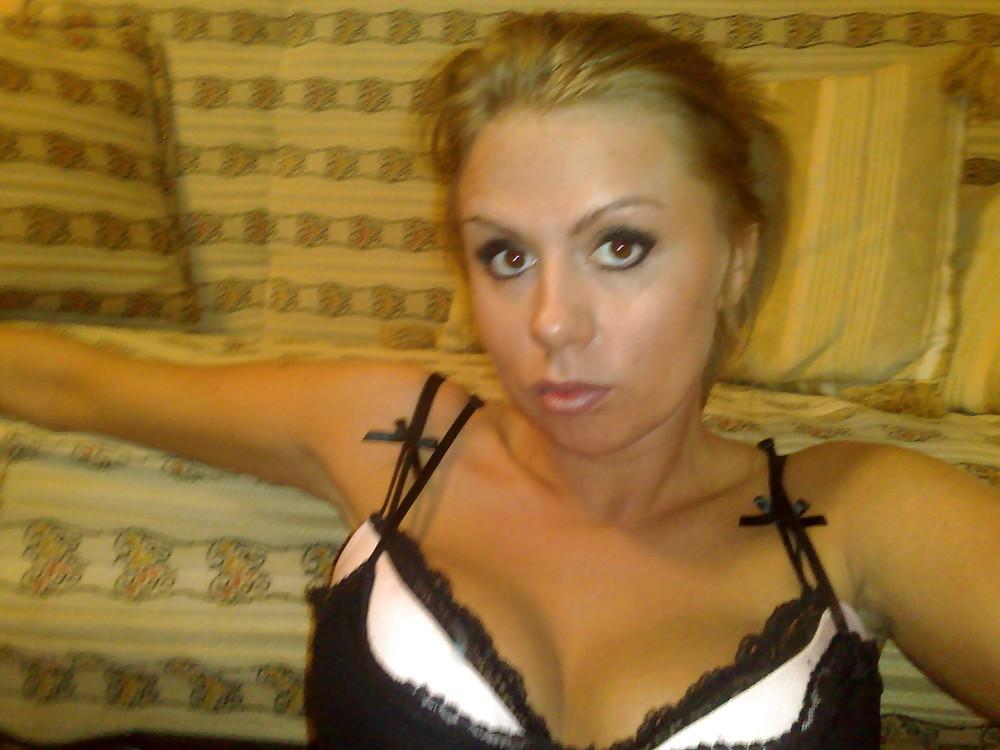 25P Very Hot Busty Milf