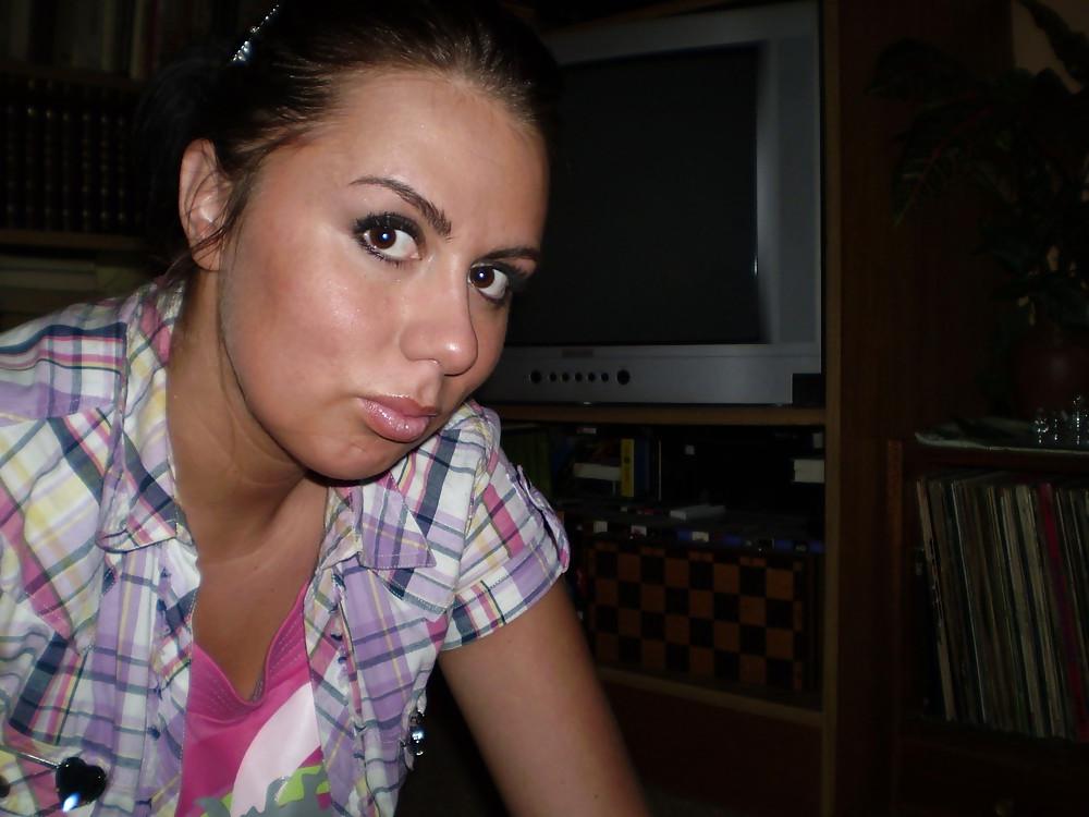 25P Very Hot Busty Milf