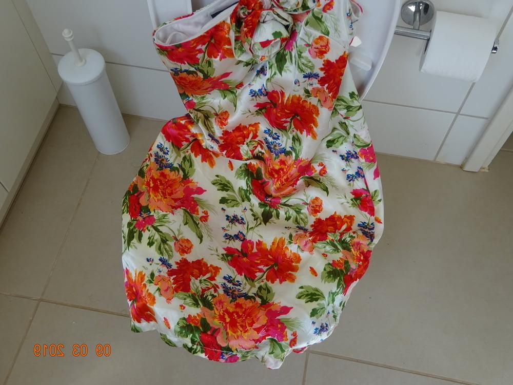 9P floral dress 3 piss