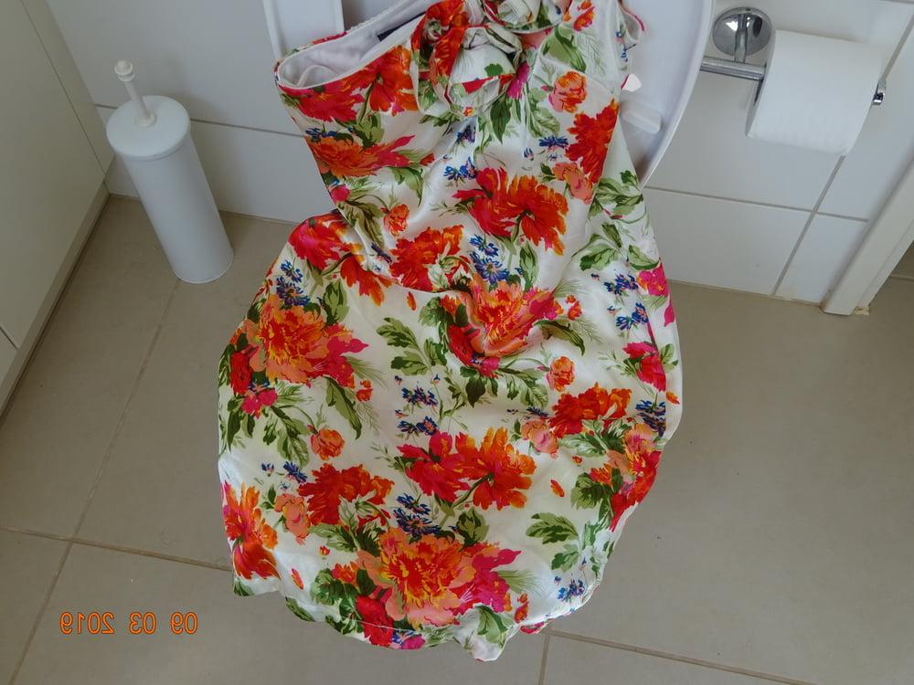 9P floral dress 3 piss