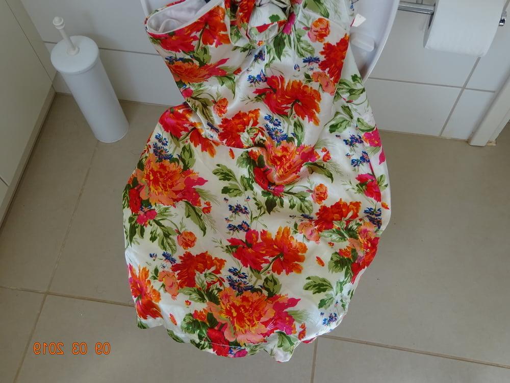 9P floral dress 3 piss