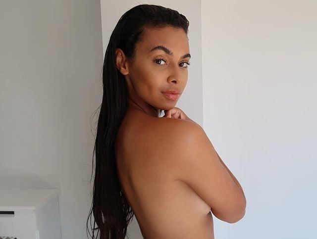 25P Sophie Piper Love Island 2020