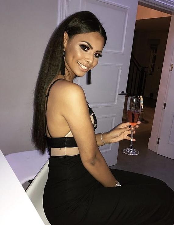 25P Sophie Piper Love Island 2020