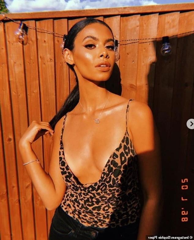 25P Sophie Piper Love Island 2020