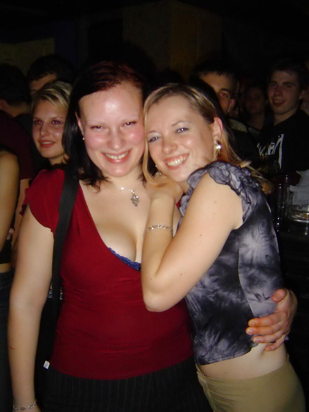 25P Besoffenes party girl