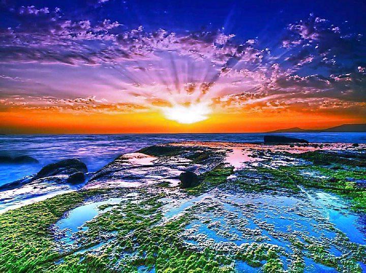 25P BEAUTIFUL HOLIDAY SNAPS 