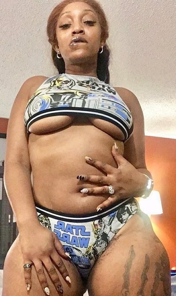 10P Black Cameltoe 2