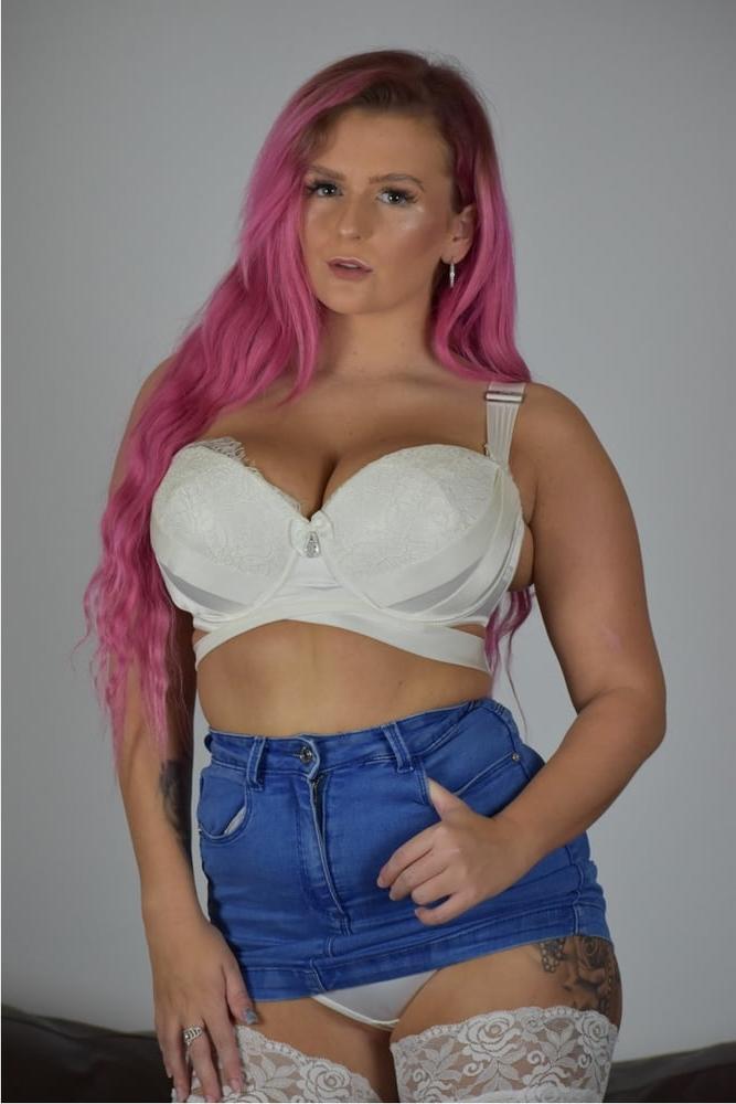 25P Sexy as fuck slut