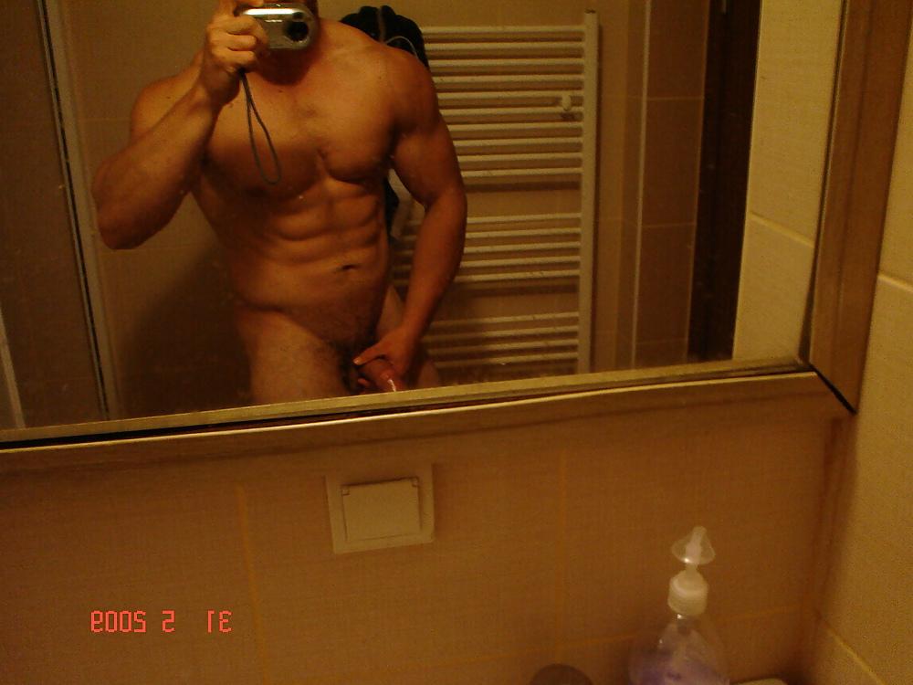 8P Sexy bodybuilder cums at dorm toilet
