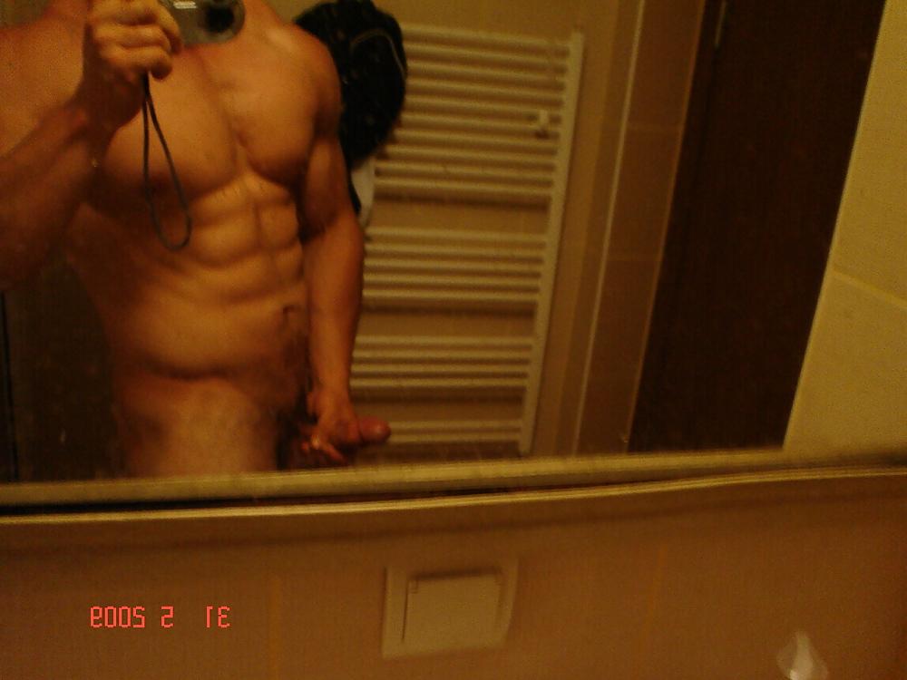 8P Sexy bodybuilder cums at dorm toilet