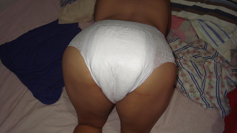 13P MY FRIEND USING DIAPERS